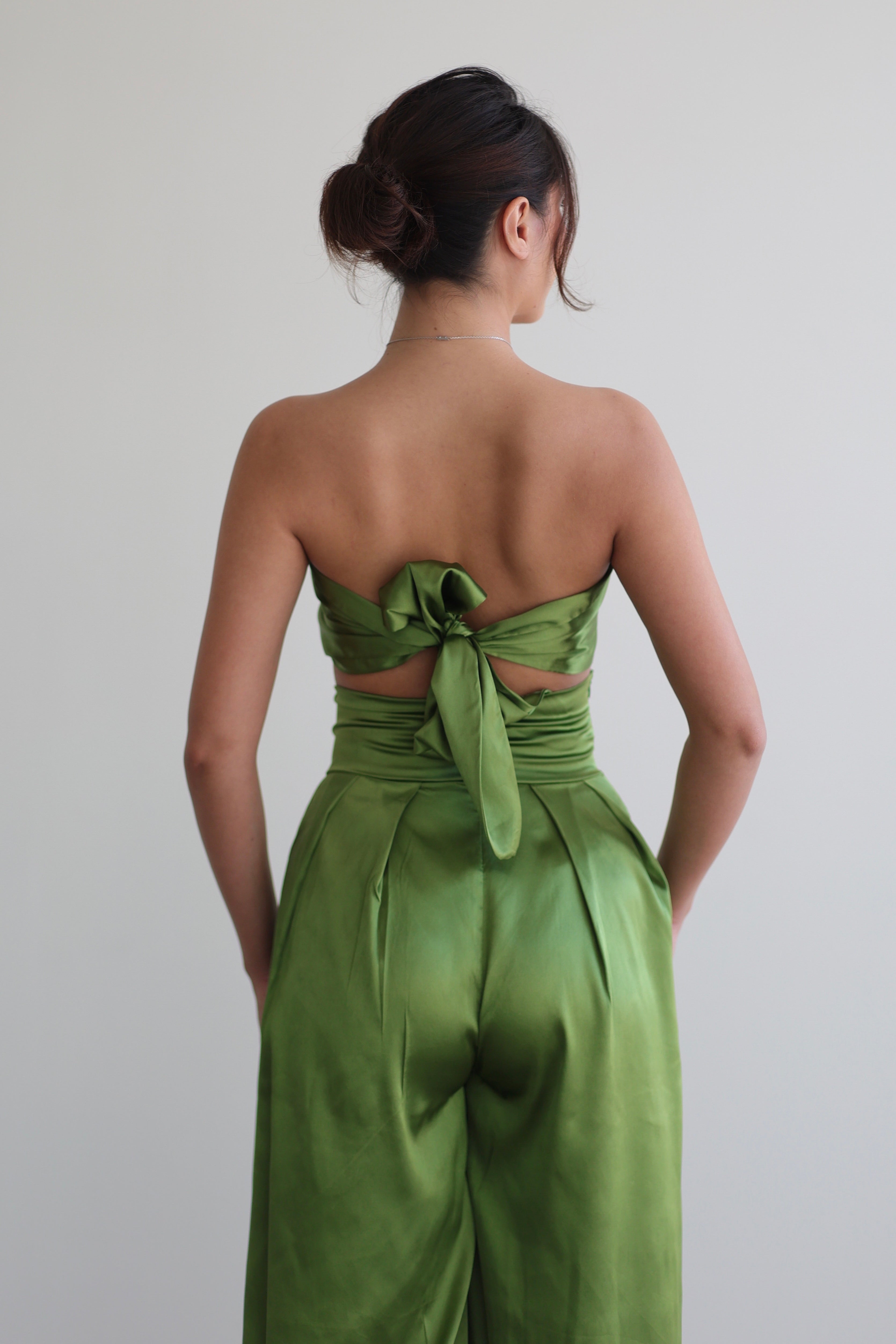 “Bonfire” Set In Olive Green